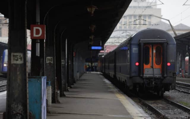 Trenurile IR 1825 și IR 1826