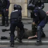 violențele din Piața Victoriei, Jandarmeria anunță 47 de audieri după protestul violent din Piața Victoriei. Un bărbat a