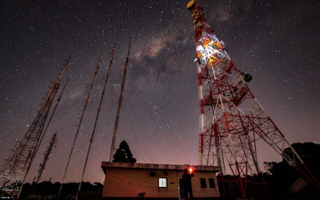 Pulsar detectat de antene radio