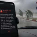 RO-ALERT pornește la vijelii de 70-90 km/h și ploi de 35-40 l/mp. Când trebuie să vă adăpostiți imediat
