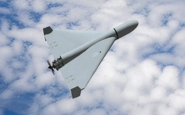 Dronă militară în zbor