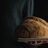 Scumpirea pâinii artizanale în România