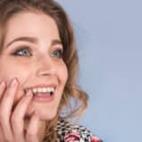De ce se numesc implanturi ceramice implanturile de zirconiu?