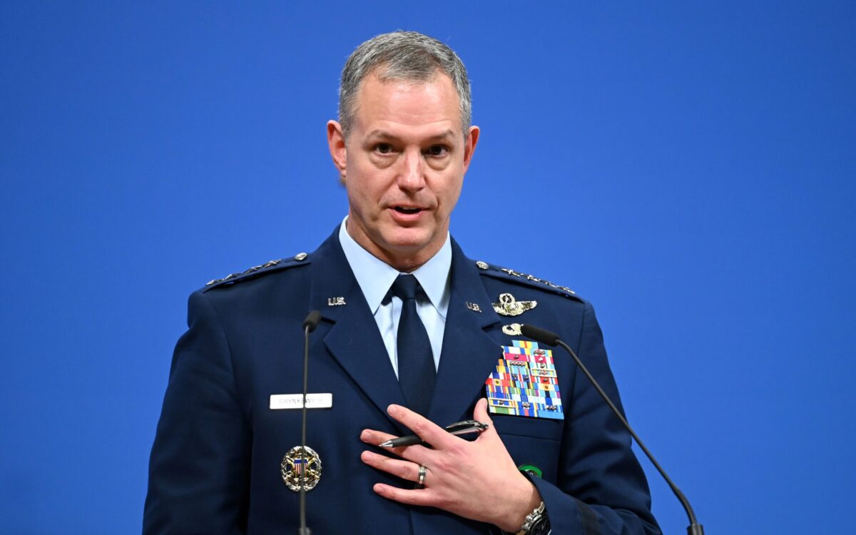 General american în uniformă militară