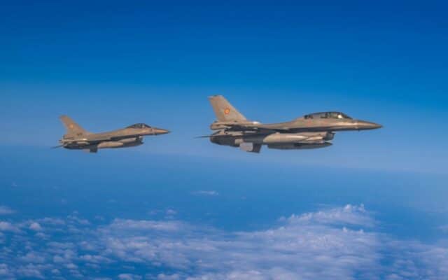 Avioane F-16 ale Forțelor Aeriene Române, în zbor