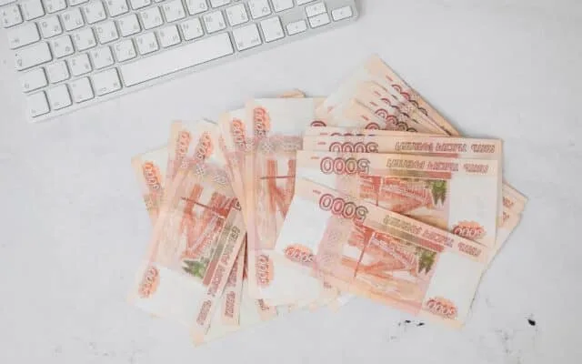Bugetul Rusiei în bancnote de ruble