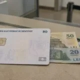 Carte de identitate și bani