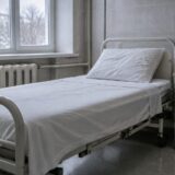 Paturi goale pentru izolare medicală