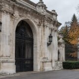Poarta de la Cotroceni Palace