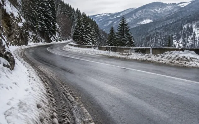 Drumuri închise în zona montană