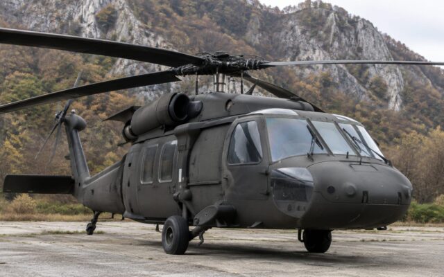 Elicopter Black Hawk pentru incendii Domogled