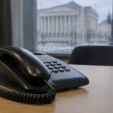 Telefon pentru negocieri de pace