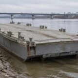 Ponton pentru traversarea fluviului Dnipro