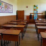 Sală de clasă fără elevi