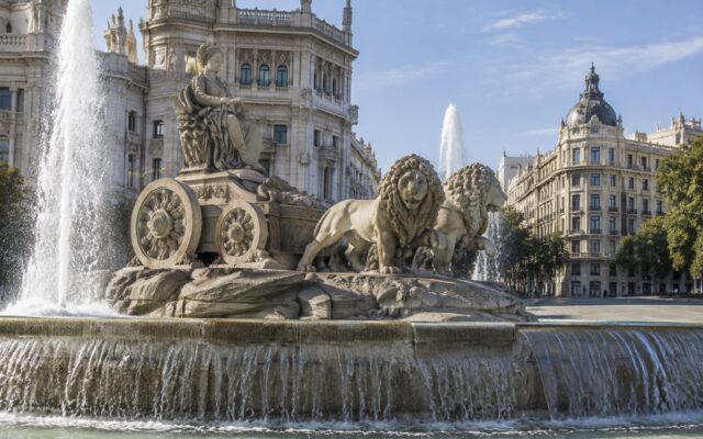 Grup statuar din Madrid’s Plaza