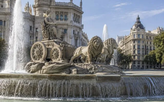 Grup statuar din Madrid’s Plaza