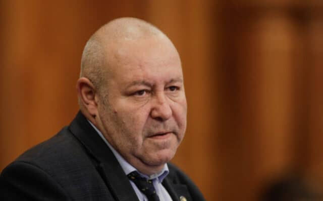Inițiator de proiect legislativ controversat