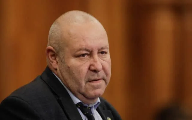 Inițiator de proiect legislativ controversat