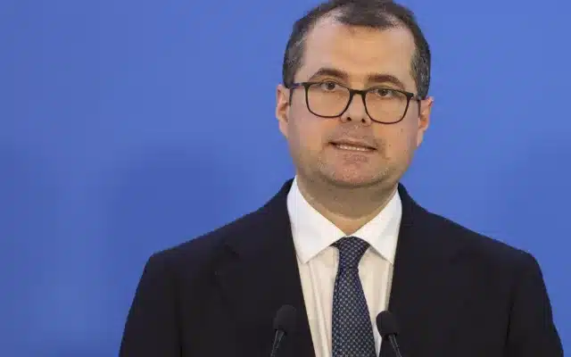 Reforma administrativă în statul vecin