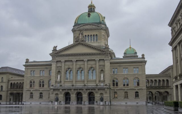 Sediul Swiss Federal Palace din Bern