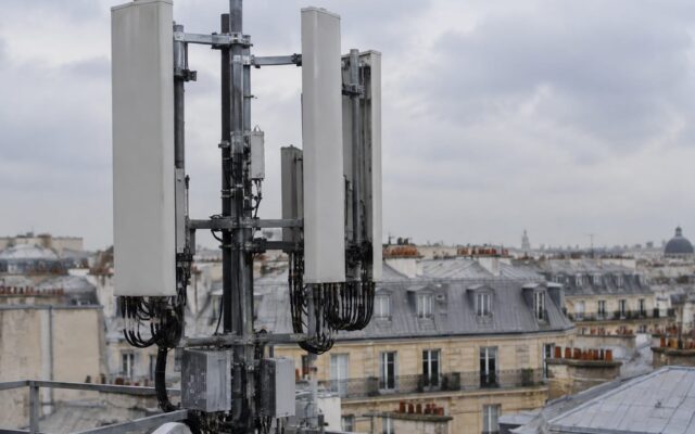 Antene pentru internet mobil în Paris