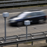 Șoferii riscă amendă de la 10 km/h peste limita de viteză. Marja radarului nu se scade automat
