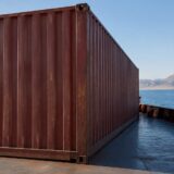 Container de marfă pe navă