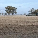 Lucrări agricole pe vremea în octombrie