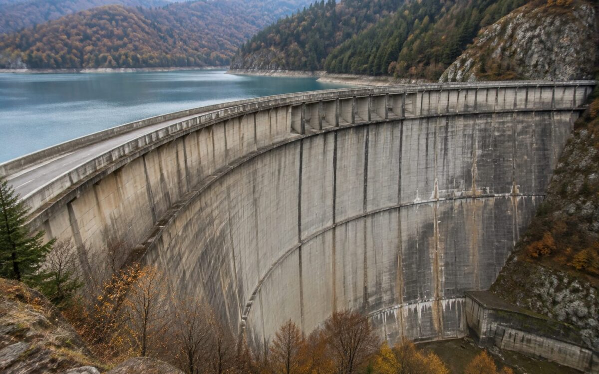 Barajul Paltinu din Valea Doftanei Prahova